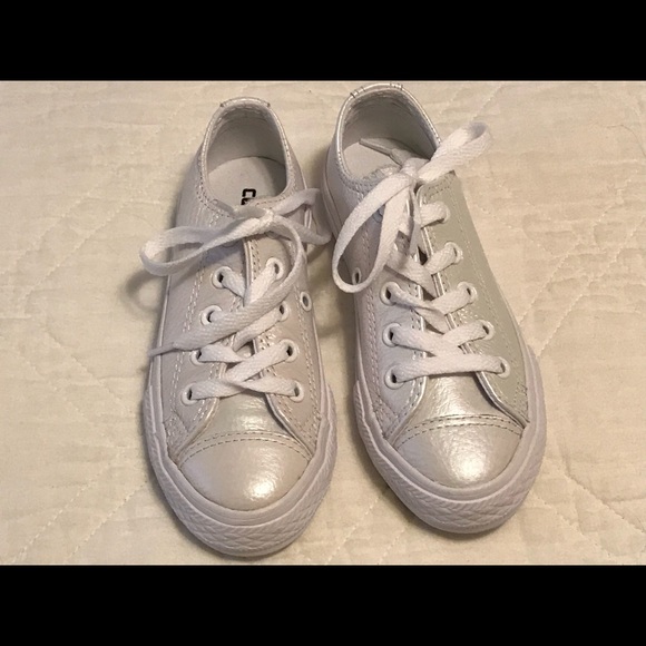 Converse Other - White Leather Converse